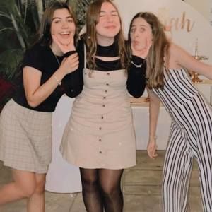 Meet your Posher, Mia